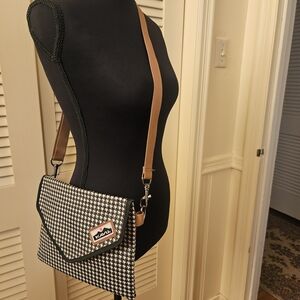 Kavu Black and White Crossbody Bag with Classic Design